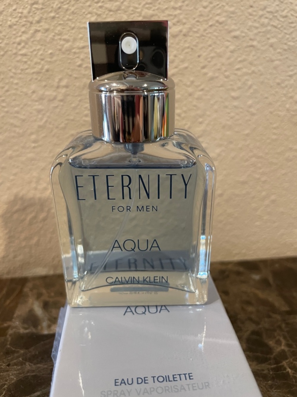 Calvin Klein Eternity Aqua for Men - Clear & Silver Bottle - Picture 2 of 6